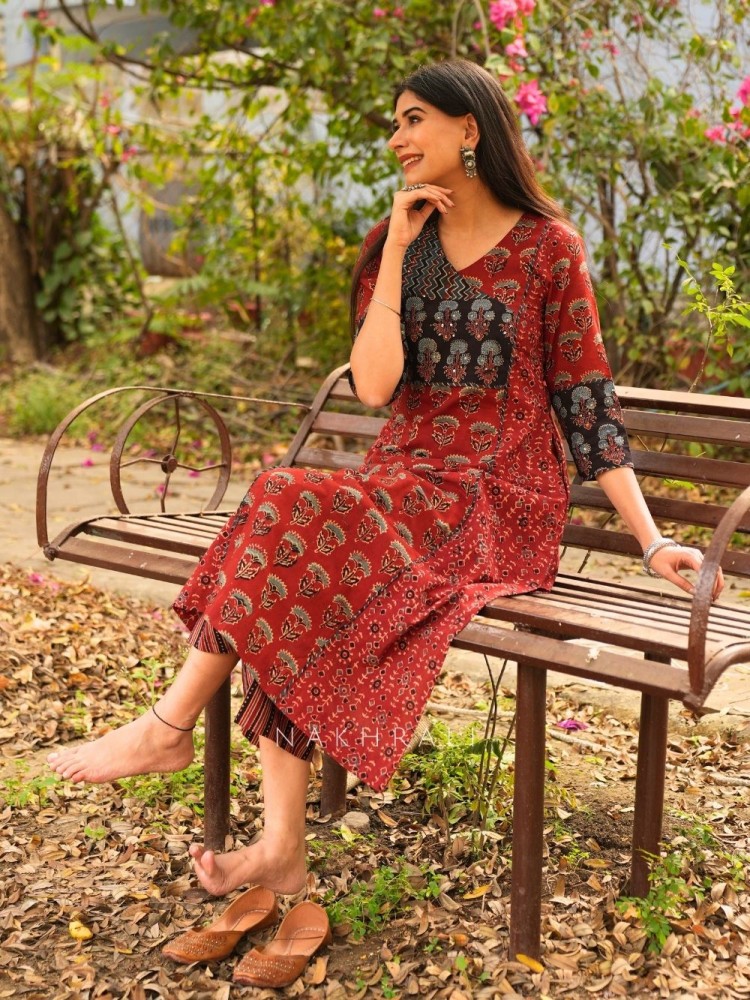 Image of Rozana Red Cotton Pant Kurta Set with Patch Work