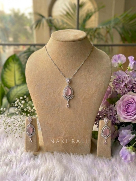 Teardrop Pink Necklace Set