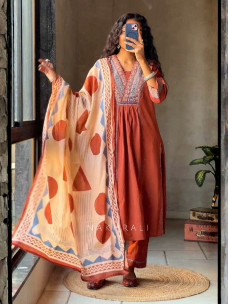 Solvera Maroon Printed Kurta Pant Set with Patterned Dupatta