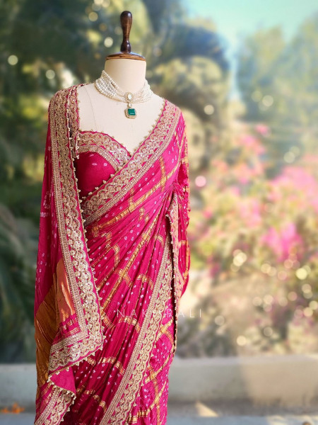 Noor-E-Riwaayat Magenta Bandhani Saree with Zari Border