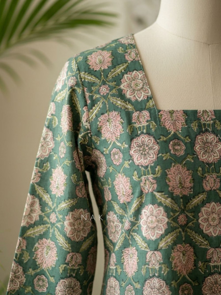Natkhat Green Printed Cotton Short Kurti