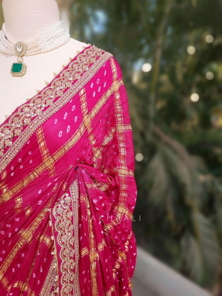 Noor-E-Riwaayat Magenta Bandhani Saree with Zari Border