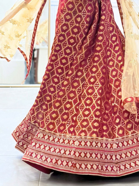 Ruhaniyat Flared Deep Red – Net Dupatta Anarkali Suit Set