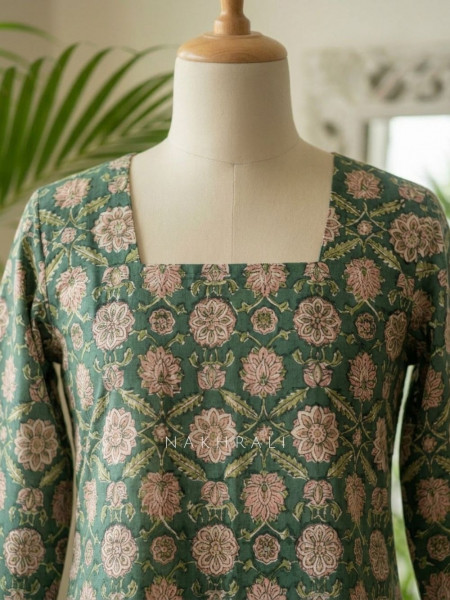 Natkhat Green Printed Cotton Short Kurti