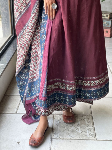 Miraya Wine Cotton Suit Set with Printed Border Detail