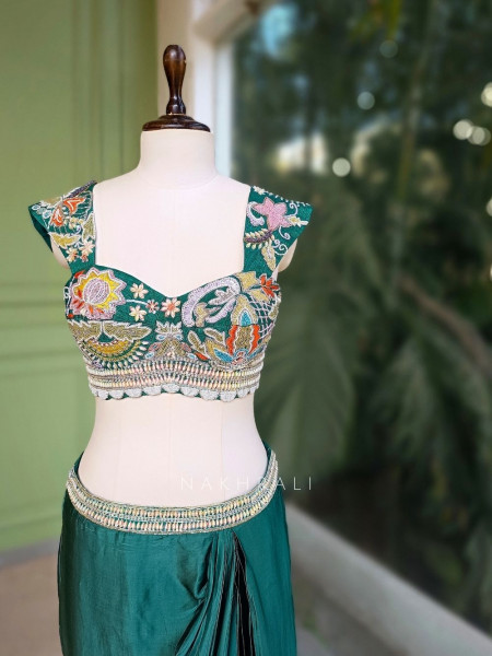 Botanic Grace Crop Top Skirt Set