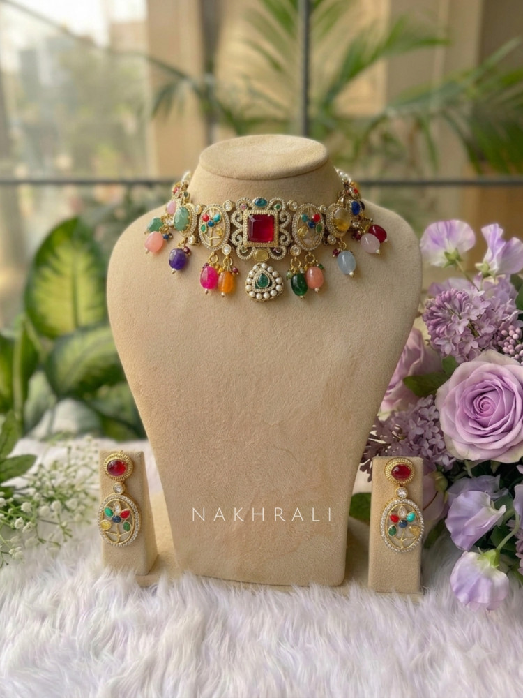 Image of Chitramani Magenta Multicolor  Choker Necklace Set With Multicolor Stone &amp; Bead Detail