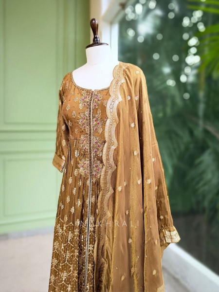 Aabroo Mehendi Green Suit Set with Zari And Sequin Work