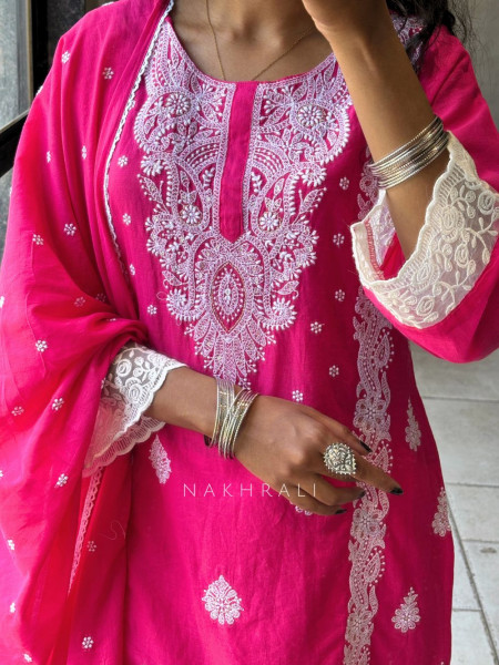 Meher Magenta Cotton Blend Chikankari Kurta Set with Lace Detail