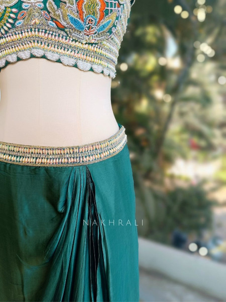 Botanic Grace Crop Top Skirt Set