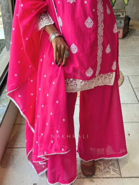 Meher Magenta Cotton Blend Chikankari Kurta Set with Lace Detail