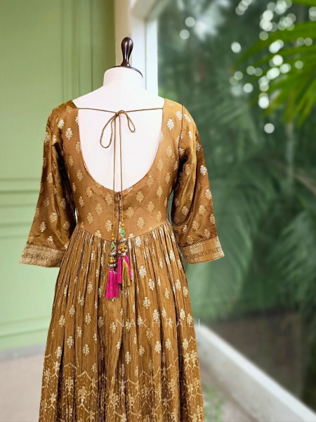 Aabroo Mehendi Green Suit Set with Zari And Sequin Work