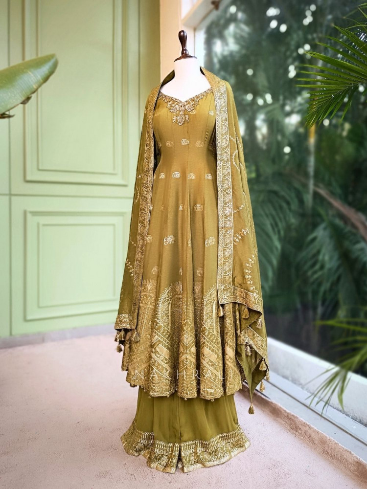 Image of Tavisha Green Banarasi Weave Anarkali