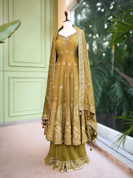 Tavisha Green Banarasi Weave Anarkali
