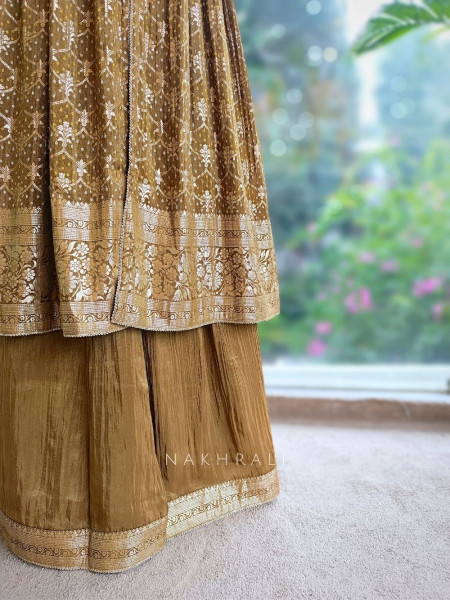 Aabroo Mehendi Green Suit Set with Zari And Sequin Work