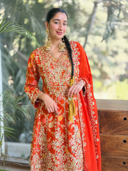 Ruhana Orange Suit Set With Mirror Work