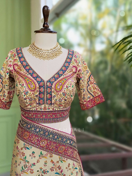 Fiora Cream Floral Woven Saree Set