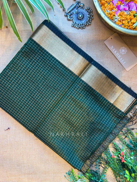 Vasundhara Green Maheshwari Zari Check Saree with Running Blouse Piece
