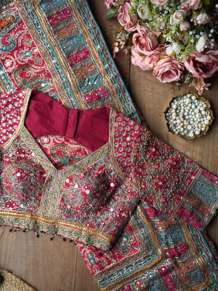 Image of Kashmiri Labyrinth Green Gaji Silk Blend Saree with Readymade Blouse