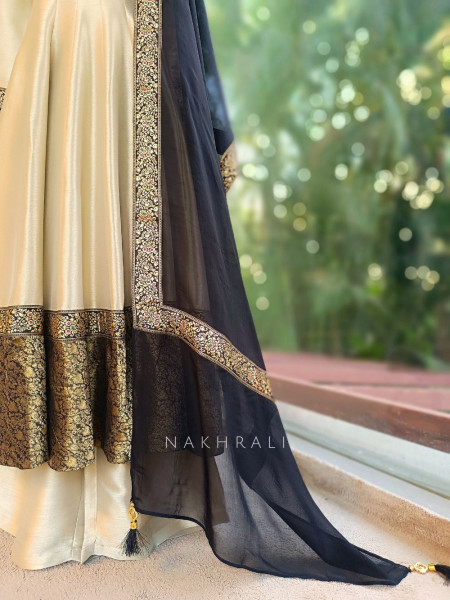 Zyra Black Anarkali Set with Embroidery Detailing