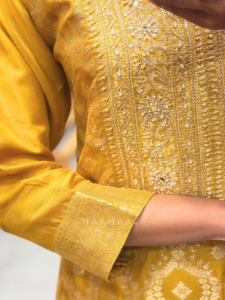 Aarohi Yellow Festive Tunic Set
