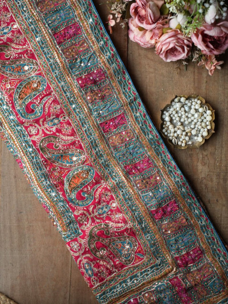 Kashmiri Labyrinth Green Gaji Silk Blend Saree with Readymade Blouse
