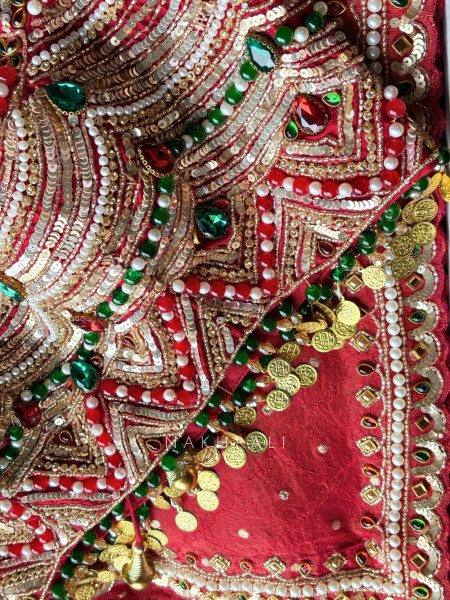 Kundankaari Maroon Crushed Chinon Saree