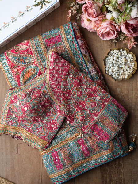 Kashmiri Labyrinth Green Gaji Silk Blend Saree with Readymade Blouse