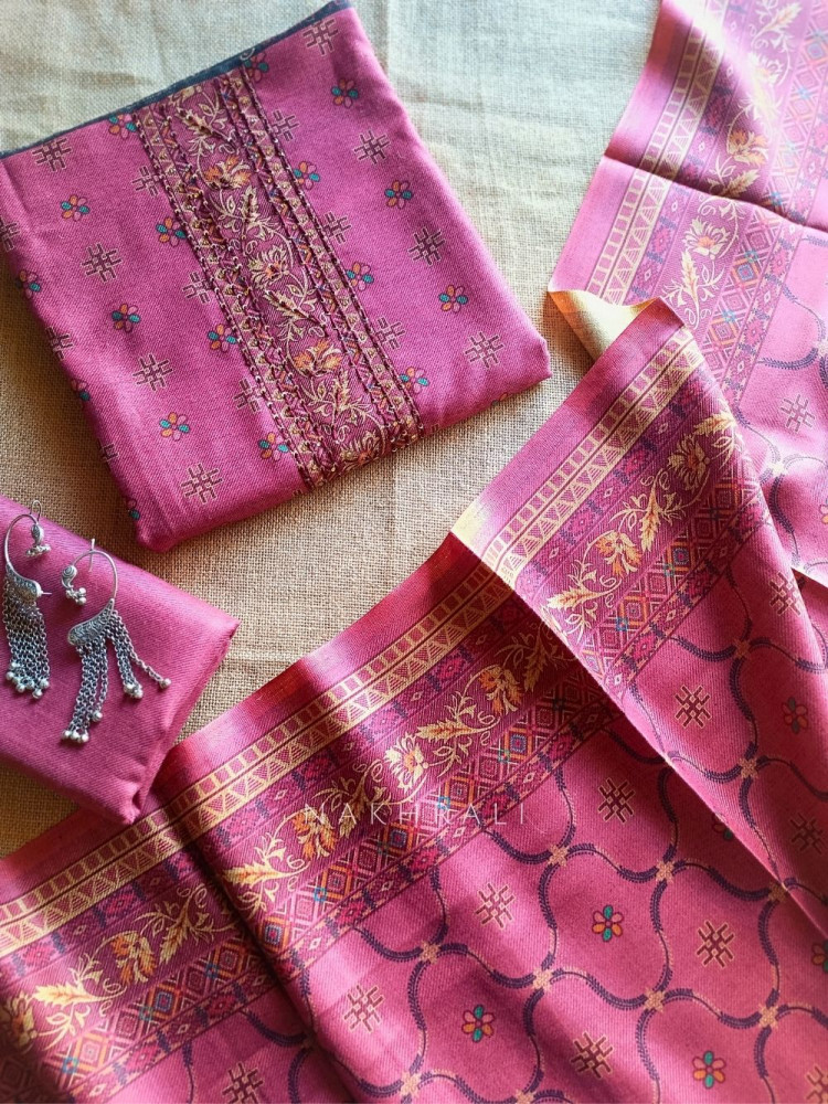 Image of Winter Weaves Maroon Woolen Suit Set