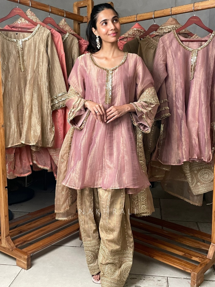 Image of Gildora Pink Tissue Organza Farshi Suit Set