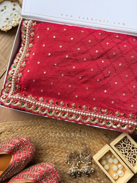Kundankaari Maroon Crushed Chinon Saree