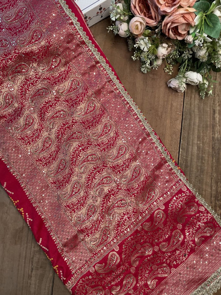 Bhavika Magenta Bandhani Saree with Zari Weave