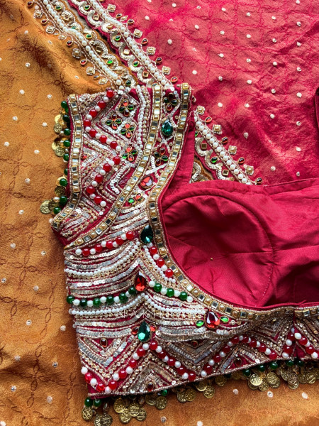 Kundankaari Maroon Crushed Chinon Saree