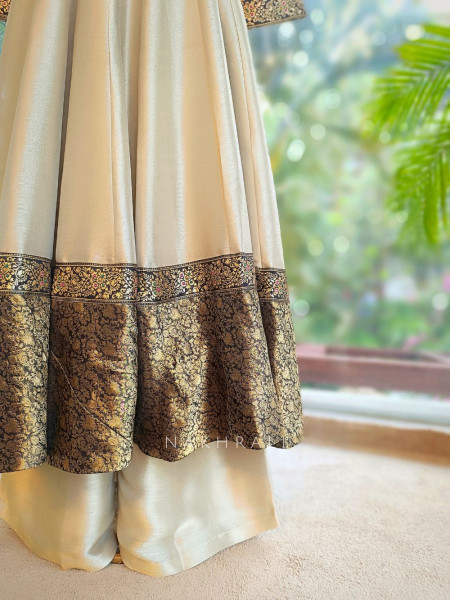 Zyra Black Anarkali Set with Embroidery Detailing