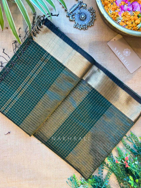 Vasundhara Green Maheshwari Zari Check Saree with Running Blouse Piece