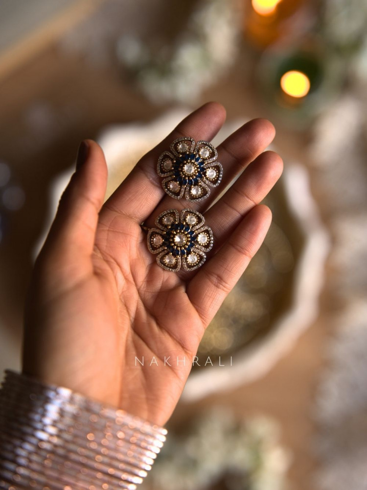 Image of Florielle Blue Floral Stud Earrings