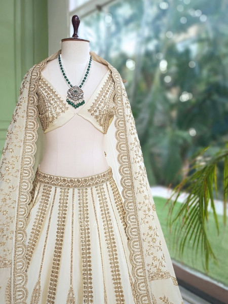 Fiona Geometric Scalloped Cream Bridal Lehenga
