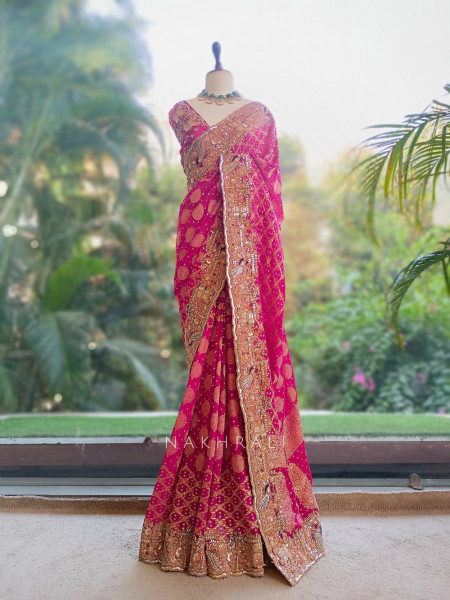 Zari-Chaand Peacock Red Georgette Saree with Bandhani Motifs