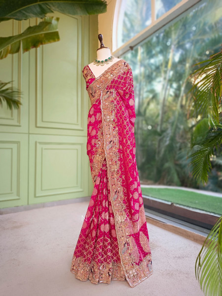 Zari-Chaand Peacock Red Georgette Saree with Bandhani Motifs