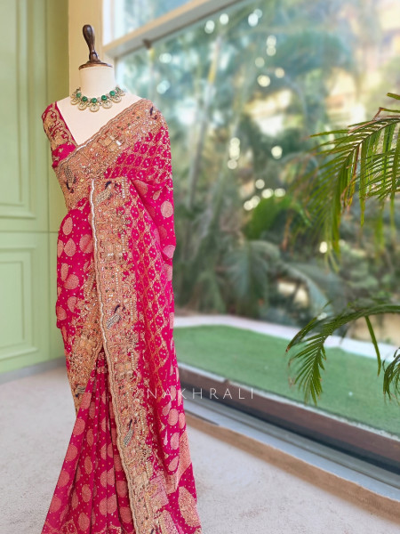 Zari-Chaand Peacock Red Georgette Saree with Bandhani Motifs