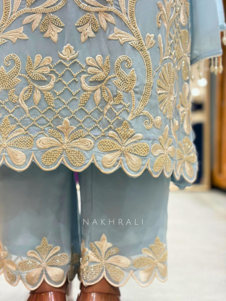 reevaya Light Blue Georgette Kurta Set with Thread Embroidery
