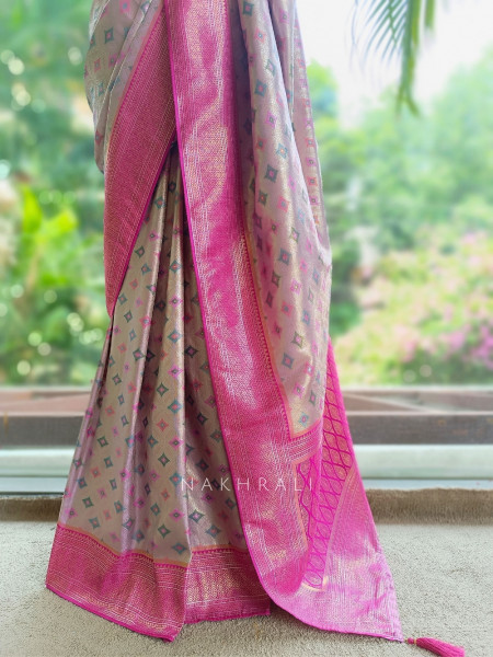 Chitralekha Purple Saree With Geometric Woven Motifs and Contrast Border
