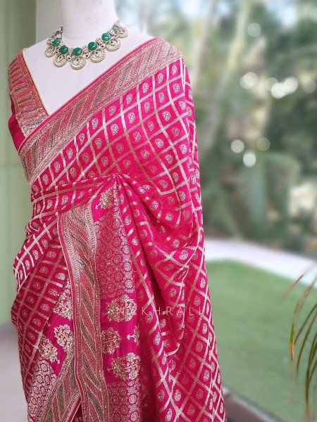 Fuchsia Matrix MagentaBanarasi Silk Saree With Gold Zari Charkhana Weave