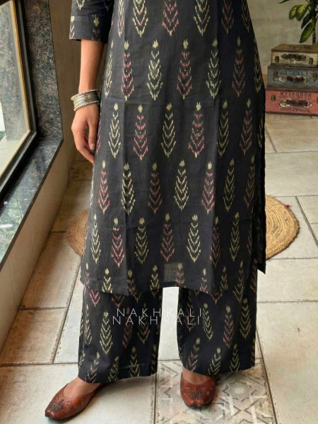 Tanirika Black Cotton Kurta Pant Set with Ikat Print