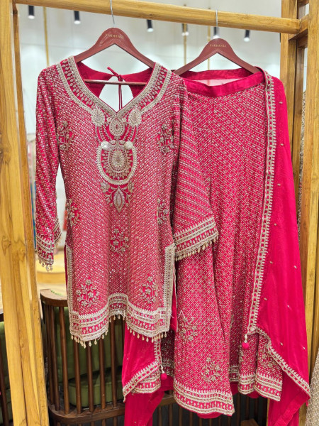 Tasveer-E-Khwab Magenta Plazo Suit Set