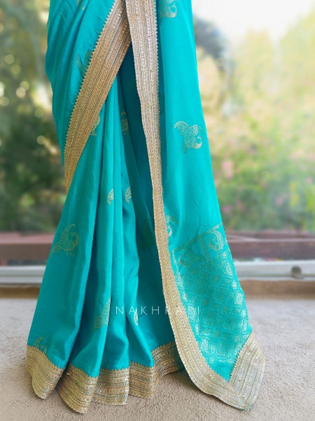 Tavira Rama Saree with Broad Border and Unstitched Blouse Piece