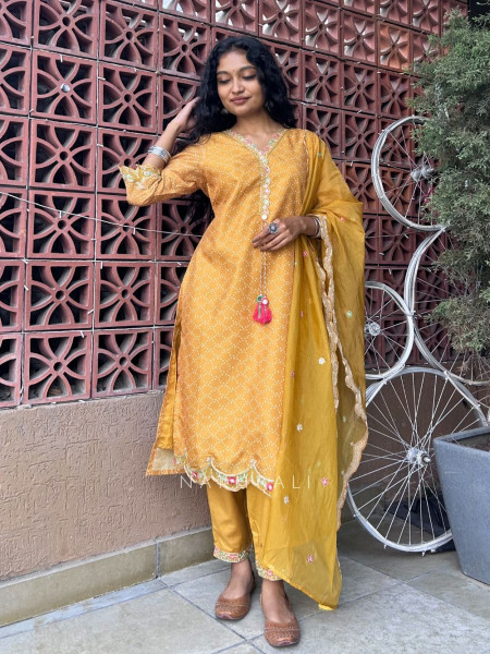 Kavira Mustard Suit Set with Scallop Lace Detail