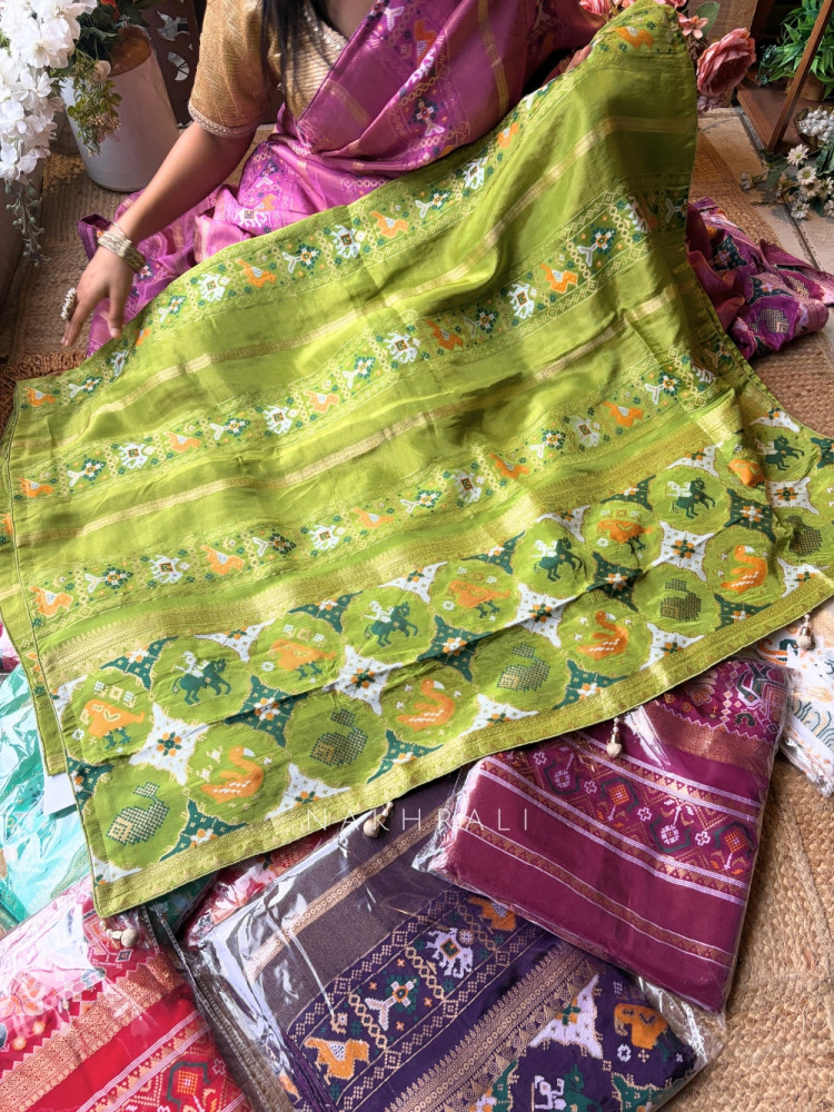 Image of Kalyani Plum Green Patola Saree With With Running Blouse Piece