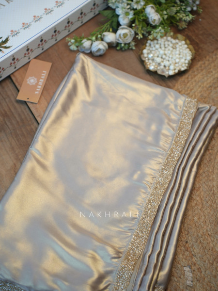 Shamira Golden Saree with Readymade Blouse