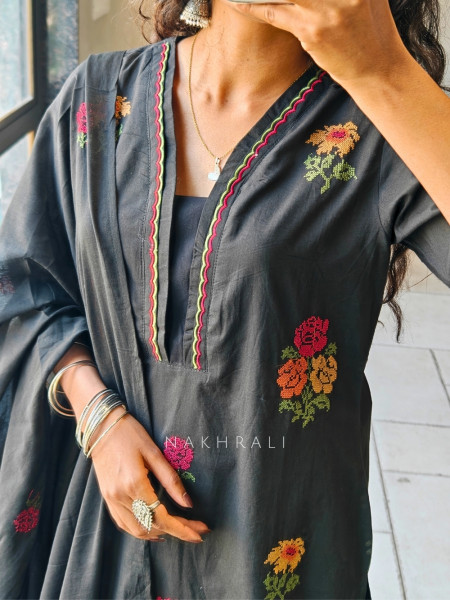 Kavira Black Suit Set with Floral Embroidery Work